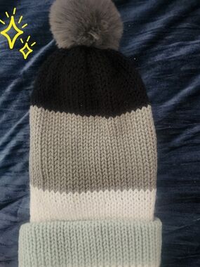 Brand NEW w/ tags Colorblock Pom Beanie Hat - Black, Gray, White, Light Mint